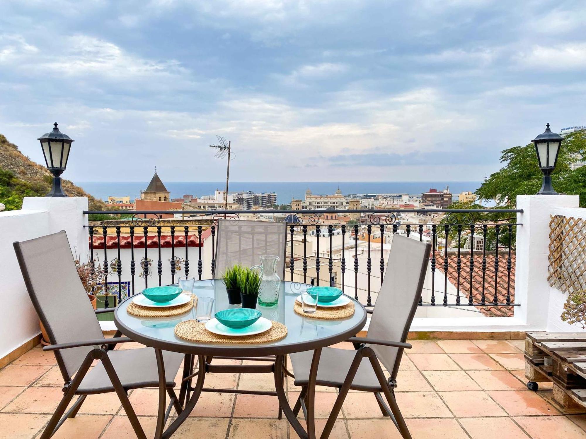 Casa Moll. Tradicion Y Bonitas Vistas De Аликанте Екстериор снимка