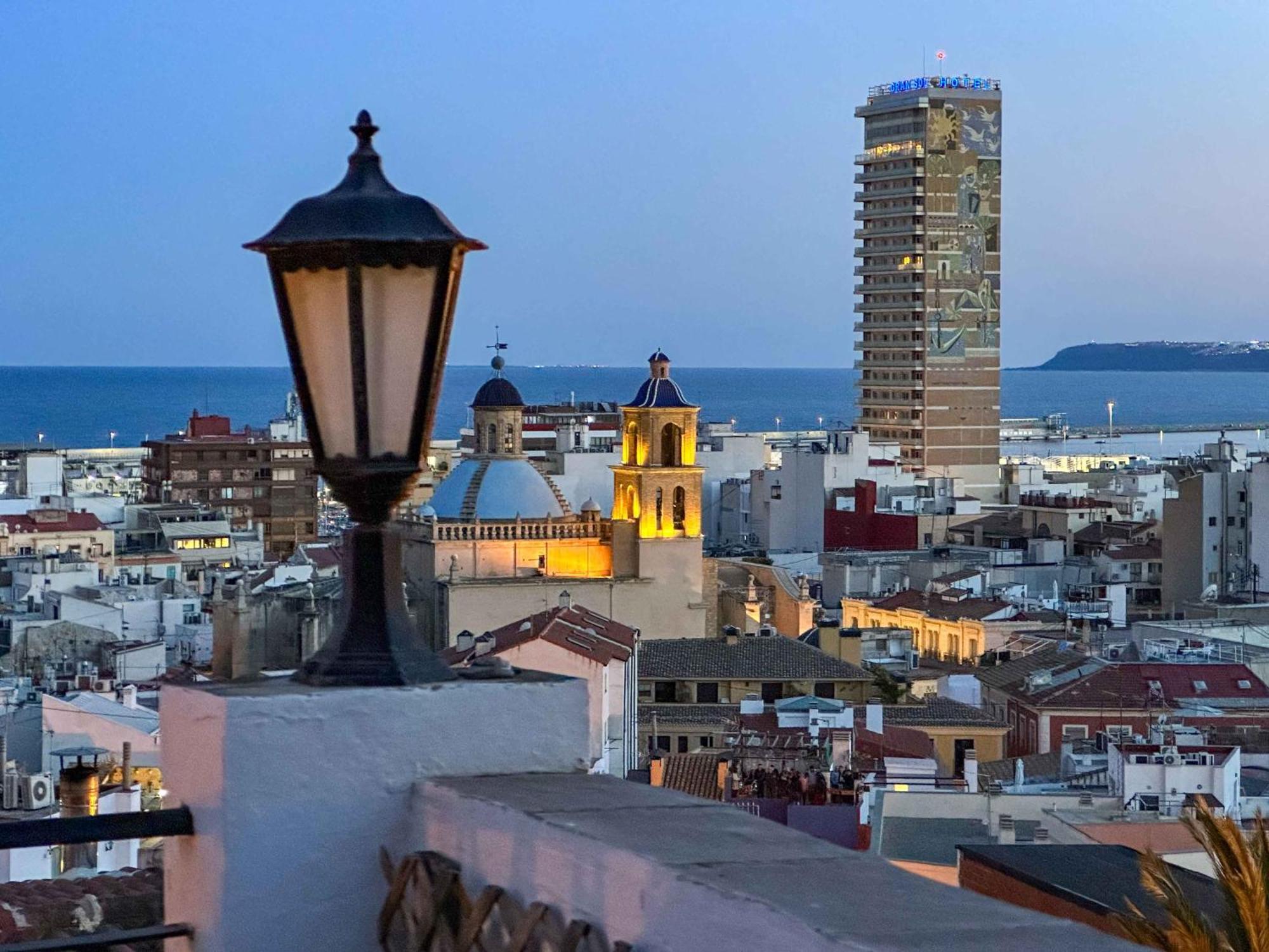 Casa Moll. Tradicion Y Bonitas Vistas De Аликанте Екстериор снимка